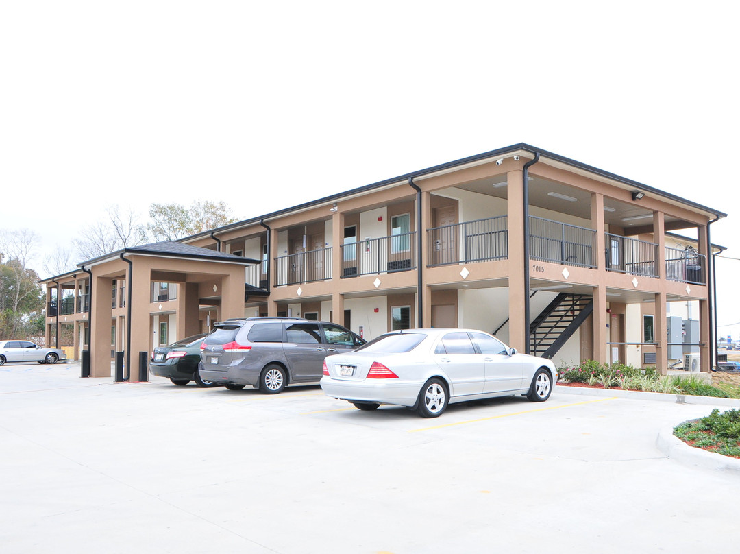 Paradise Inn & Suites主图