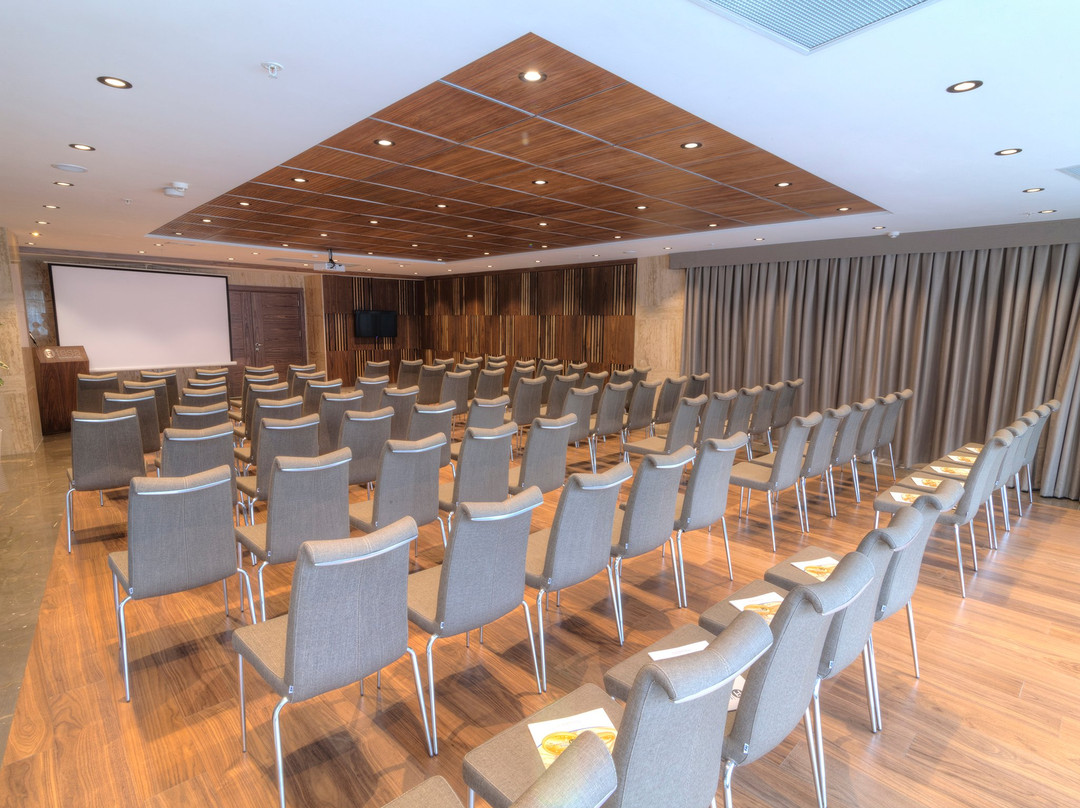 Fesa Business Hotel主图