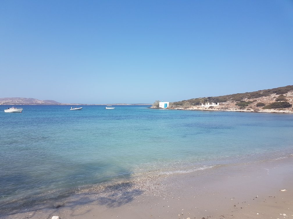 Agia Irini Beach景点图片