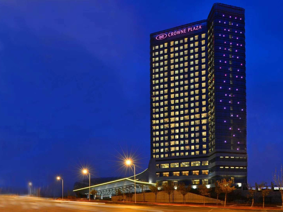 大连体育中心皇冠假日酒店主图