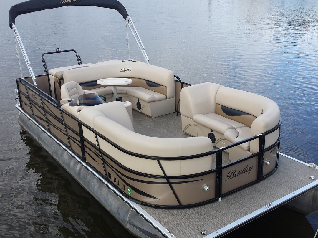 Grand Haven Boat Rental-格兰德黑文必去景点