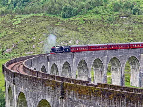 亚历山大酒店主图