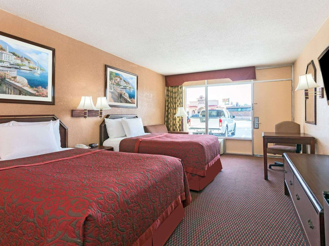 Days Inn by Wyndham Waycross主图