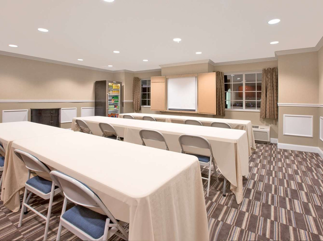 Microtel Inn & Suites by Wyndham Gardendale主图