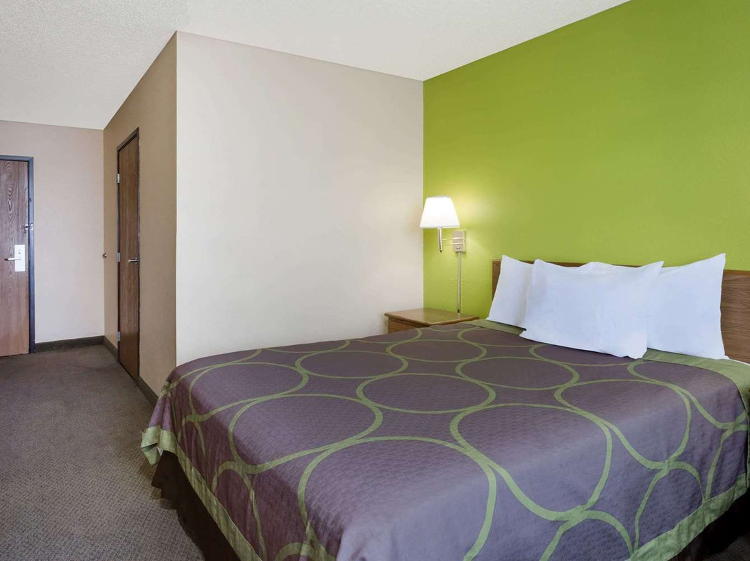 Super 8 by Wyndham Tappahannock VA主图