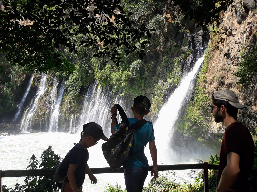 Cascada de la Tzararacua景点图片