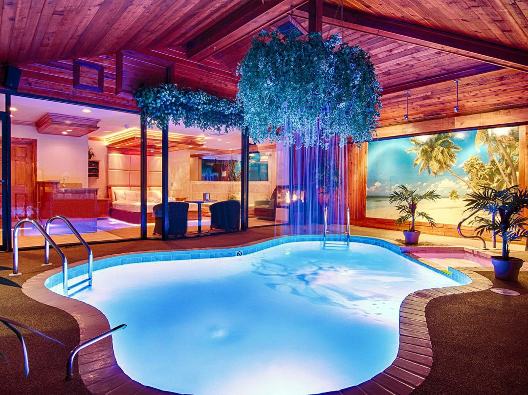 Sybaris Pool Suites Northbrook 酒店