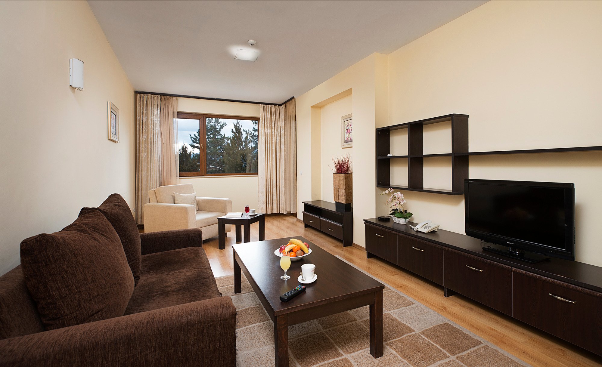 Bor Spa-Club-客卧