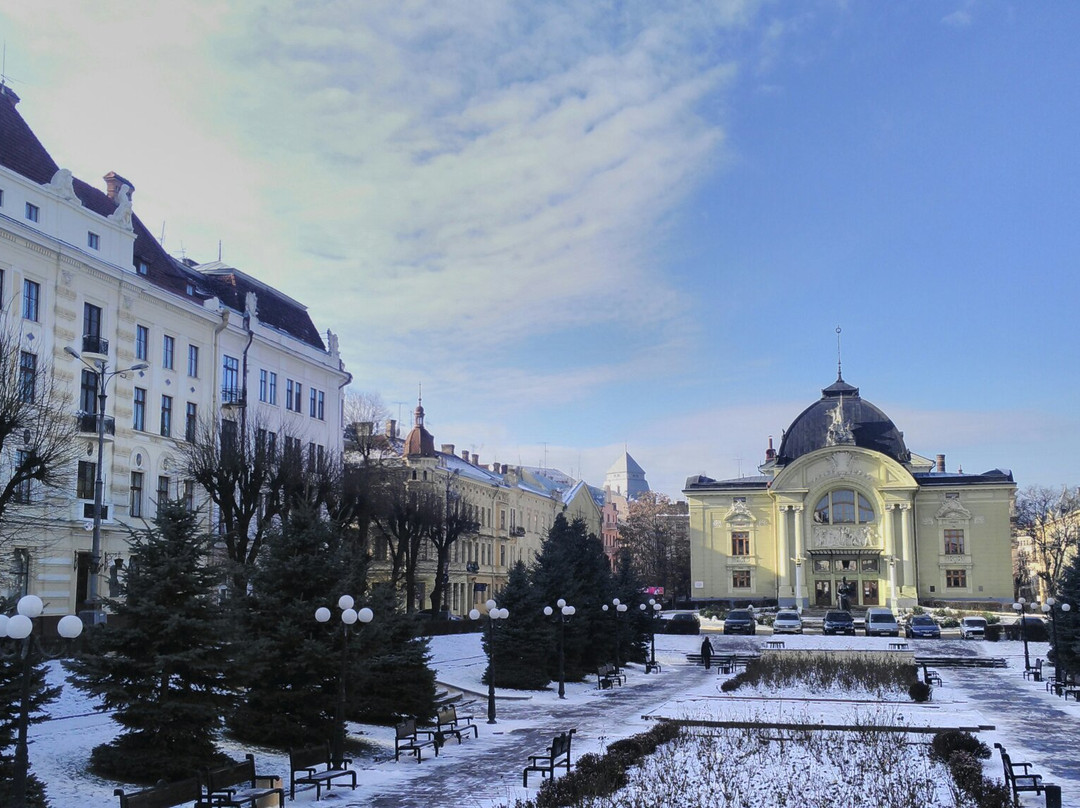 Teatralna Square-Chernivtsi必去景点