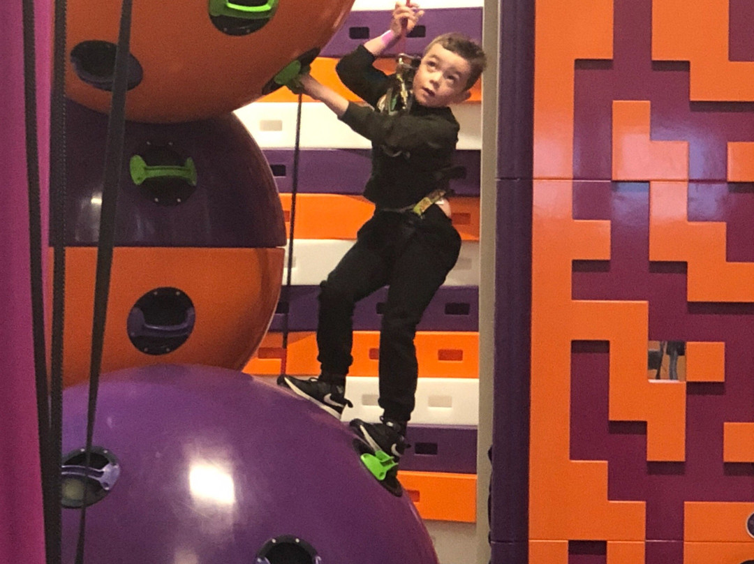 Gravity Force Trampoline Park Camberley景点图片