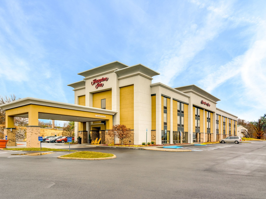 约翰逊城希尔顿恒庭酒店主图