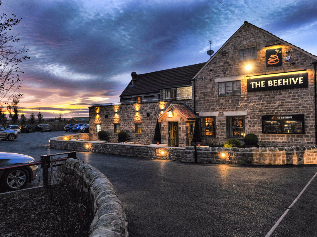 Harthill餐馆和美食-The Beehive