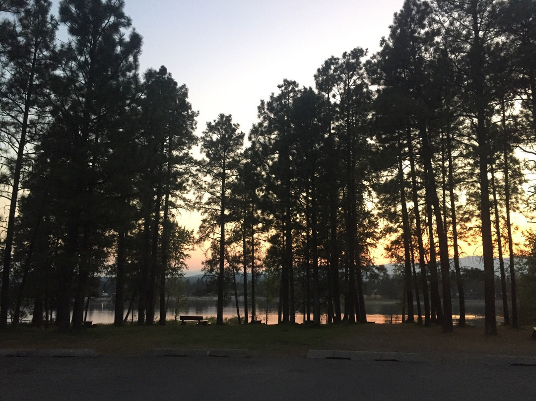 Wasa Lake Provincial Park景点图片