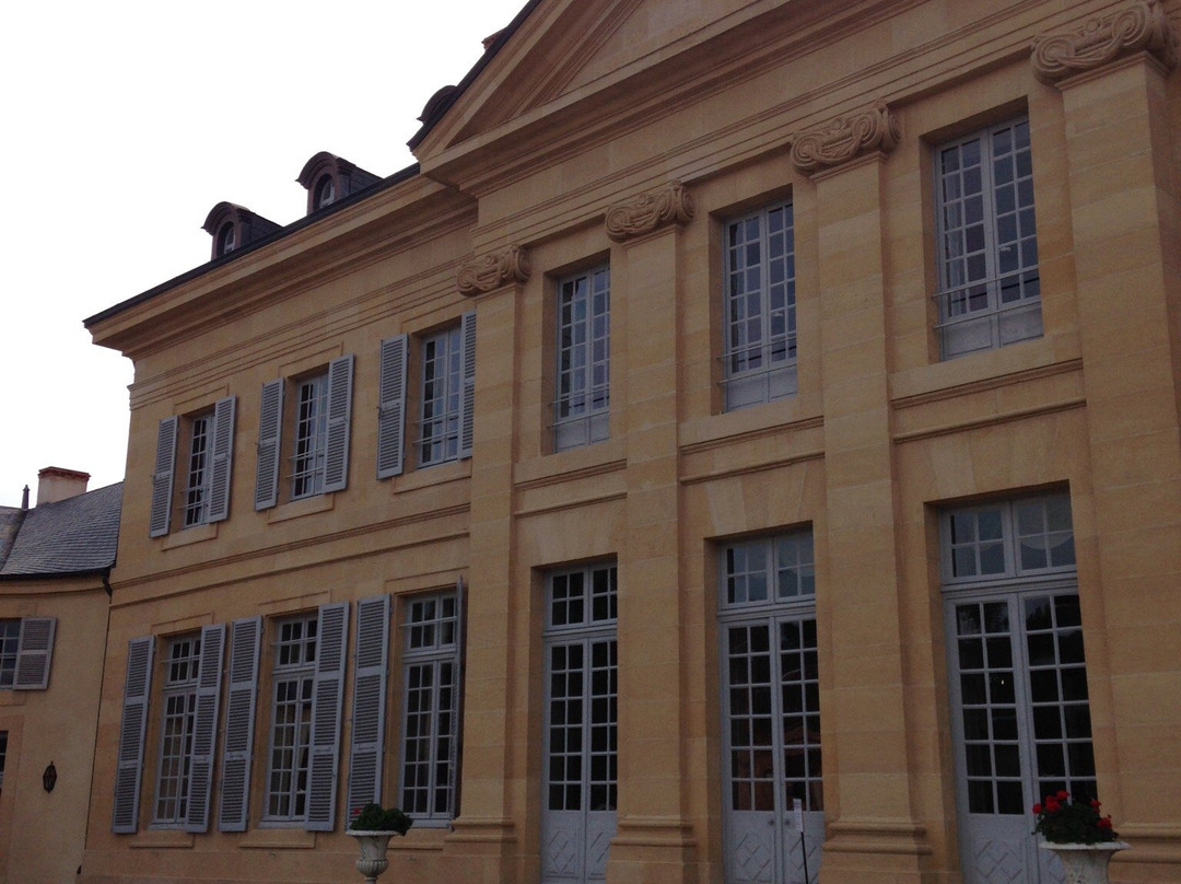 Château de Saint Aubin Sur Loire-Bourbon-Lancy必去景点