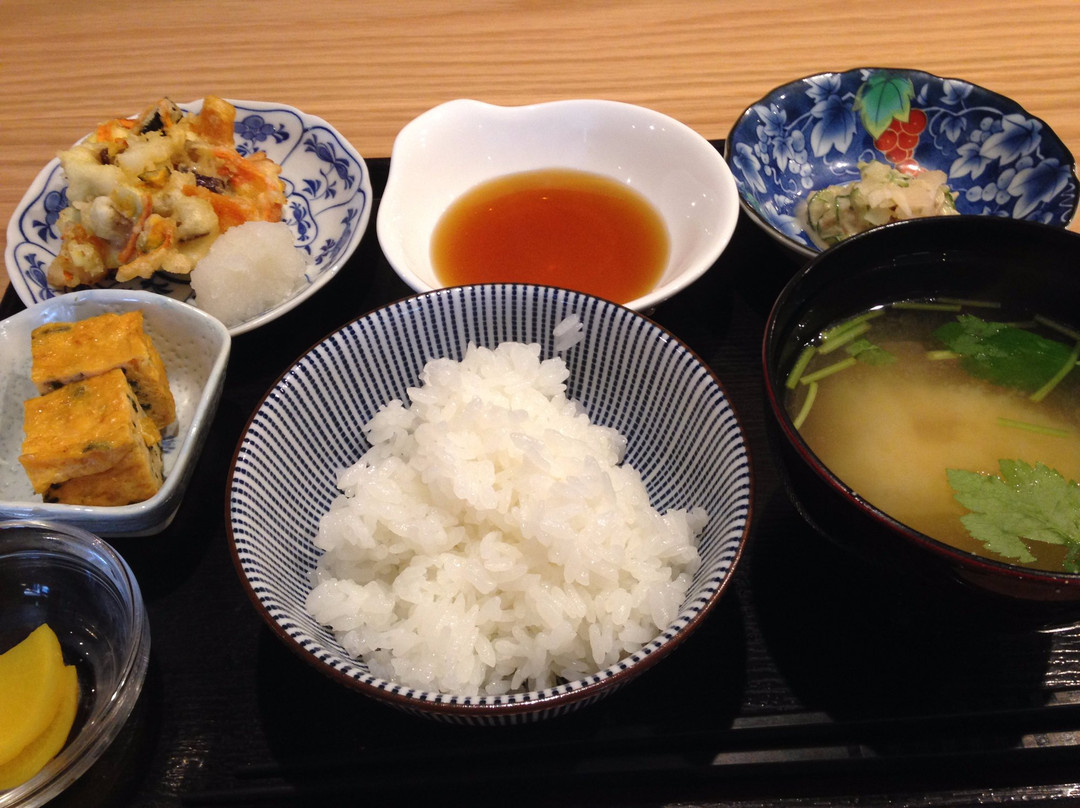 代官山とみとまつ