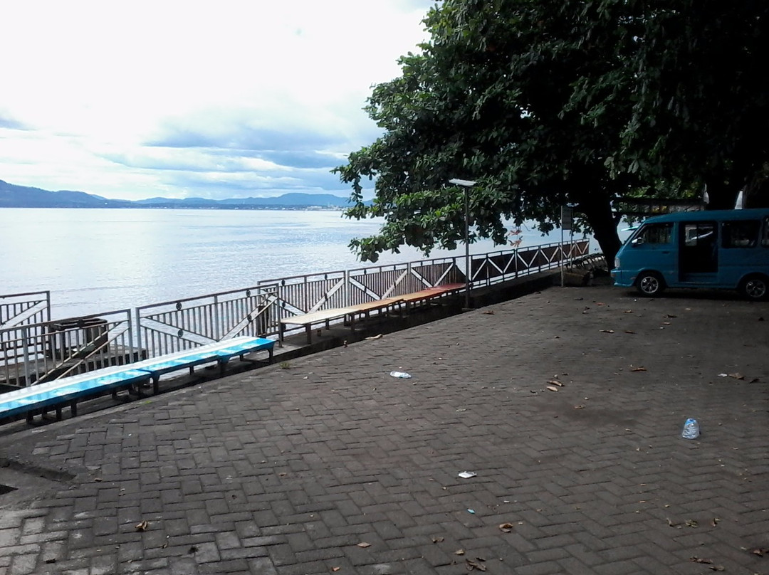 Malalayang Beach景点图片