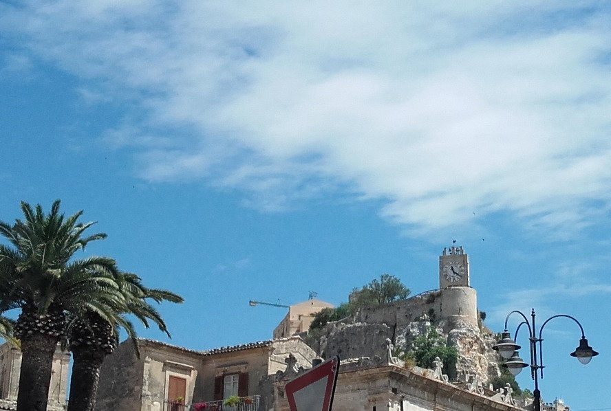 Torre dell'Orologio-莫迪卡必去景点