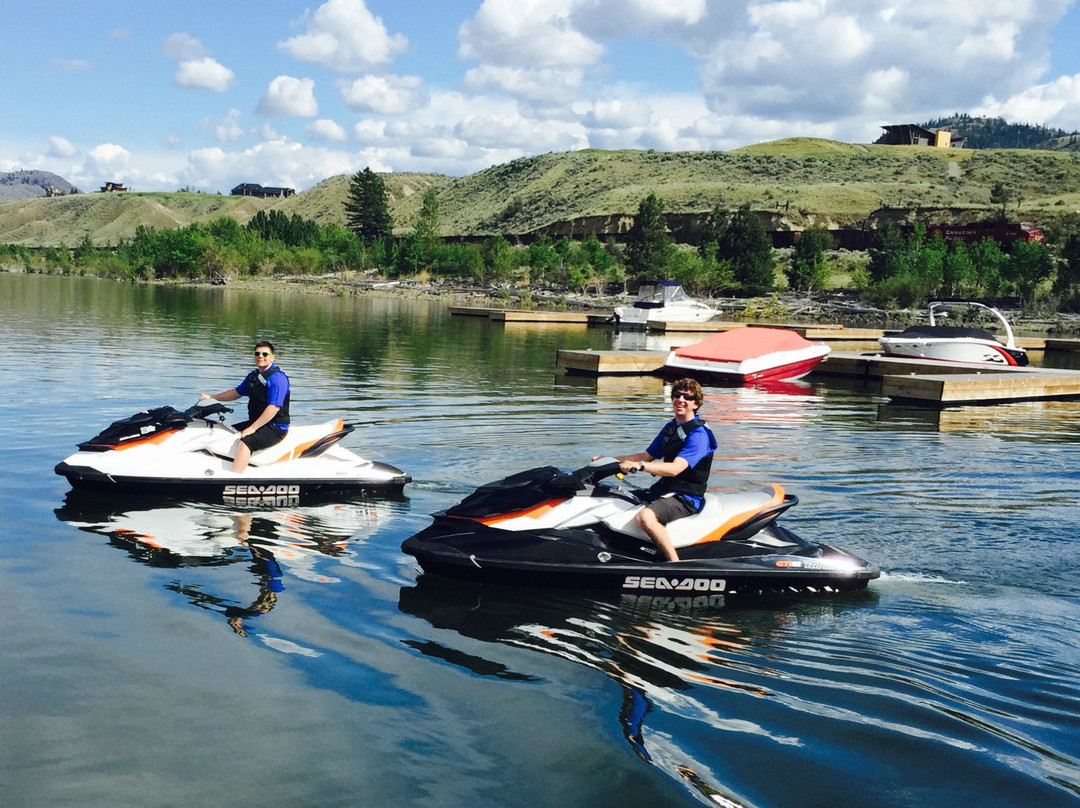 Bruker Marina & Watersports Rentals景点图片