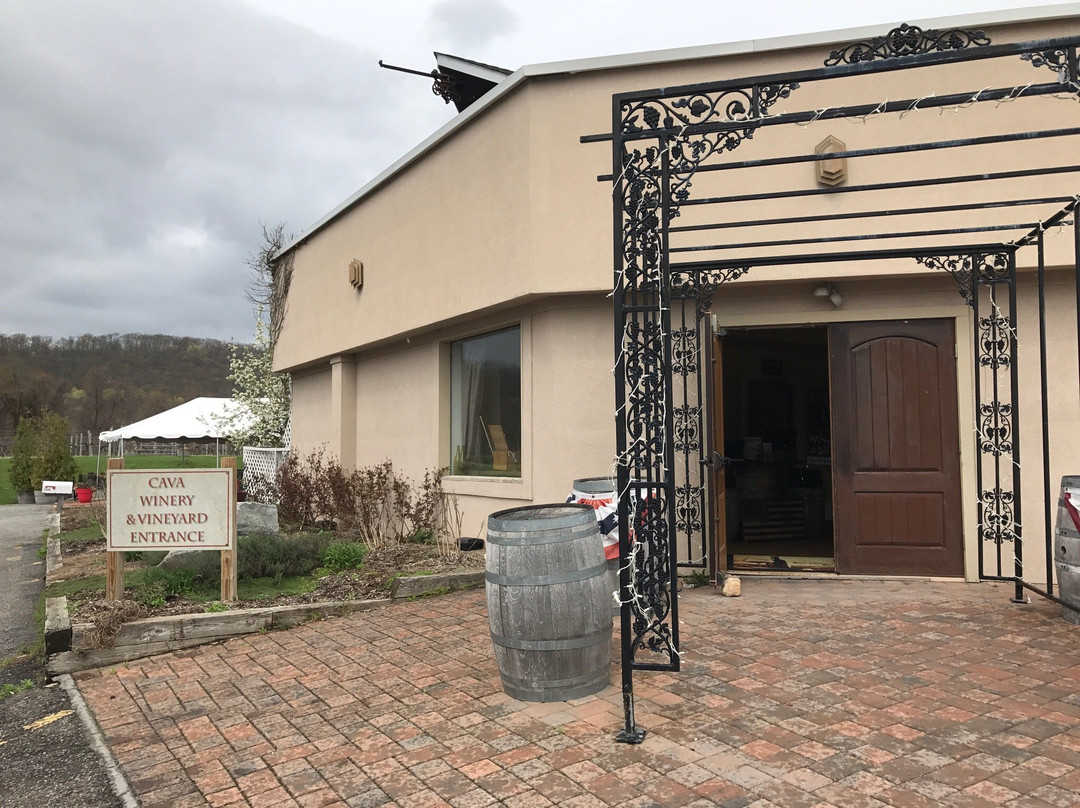 Cava Winery & Vineyard景点图片