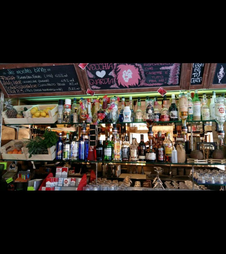 In Old Bar We Trust景点图片