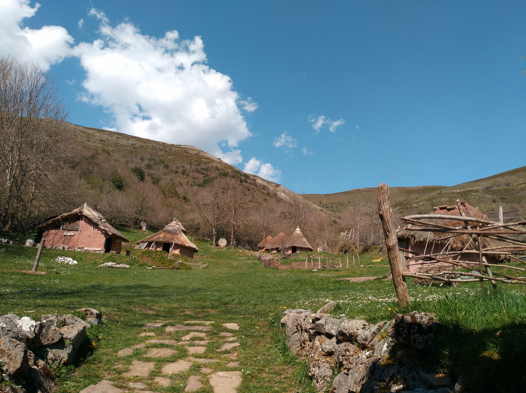 Poblado Cántabro de Argüeso景点图片