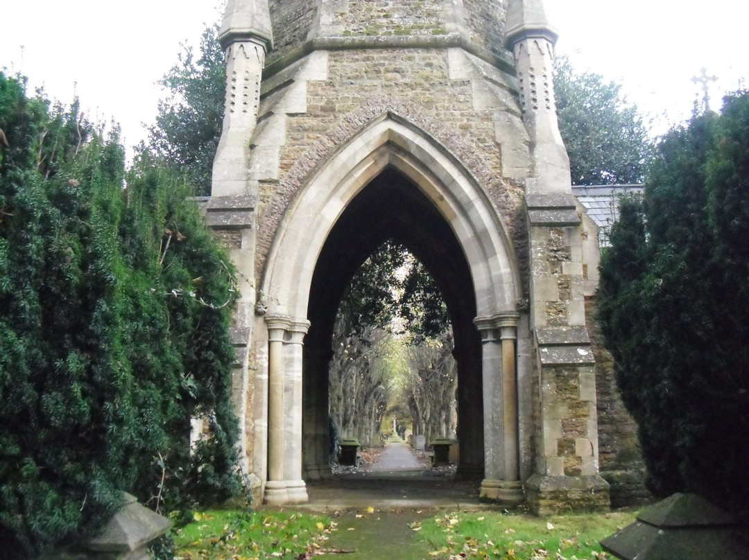 Anglican Cemetery Chapel and Nonconformist Cemetery Chapel景点图片