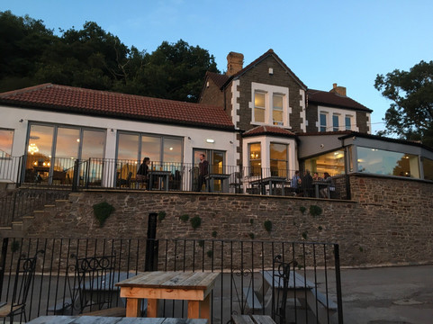 Hanham餐馆和美食-The Chequers Inn