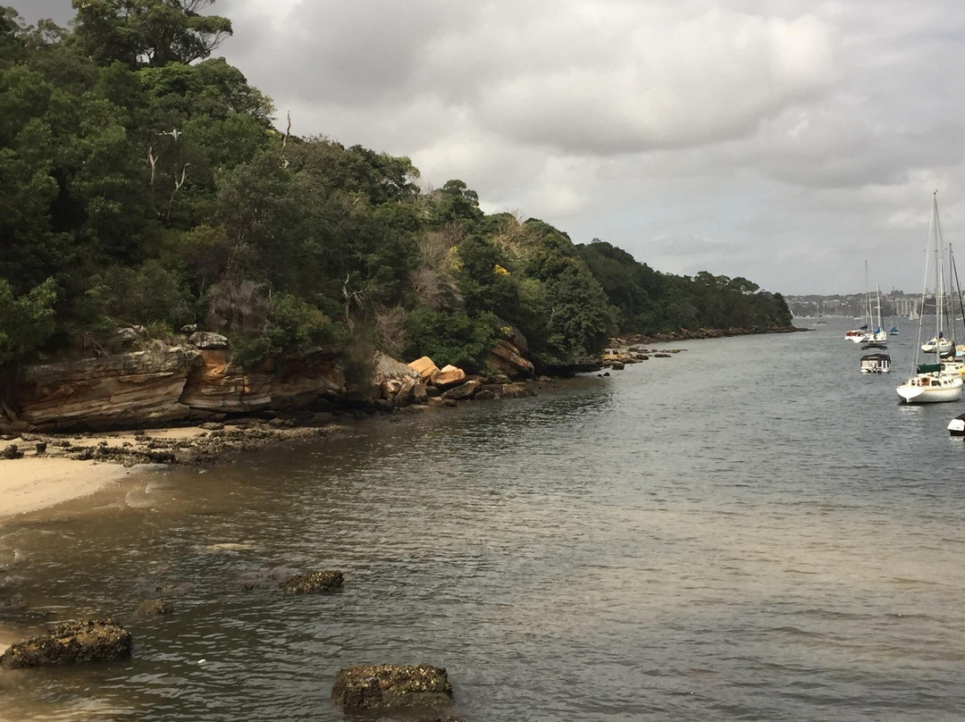 小悉立斯湾景点图片