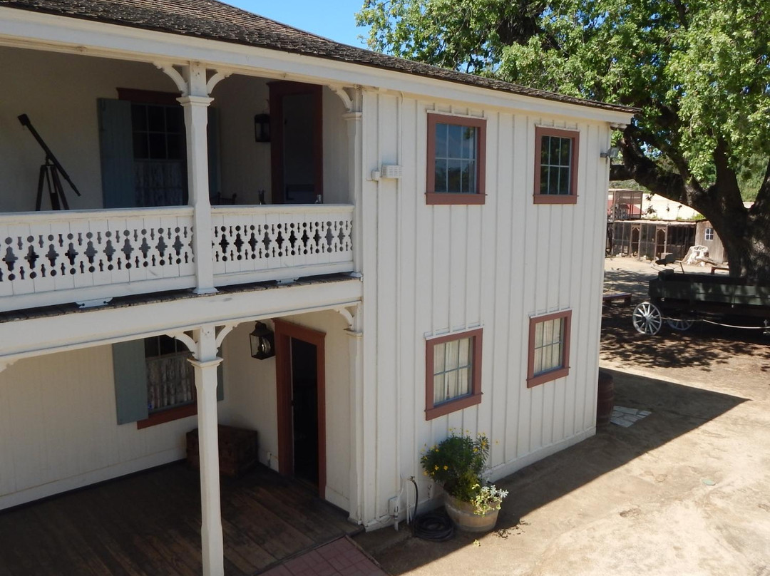 Leonis Adobe Museum景点图片