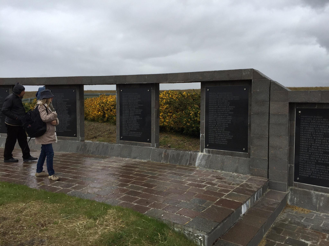 Argentine Military Cemetery景点图片