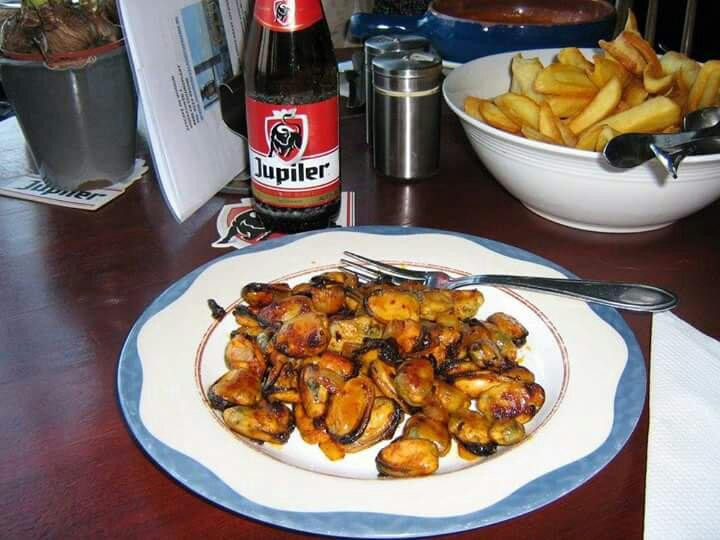 Colijnsplaat餐馆和美食-Eetcafe De Vismijn