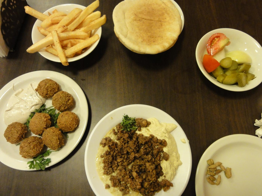 Naqoura餐馆和美食-Arazim