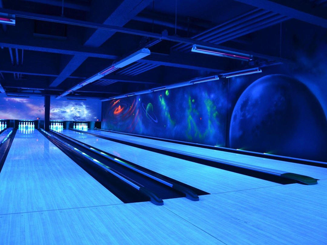 Villila旅游景点-Space Bowling & Billiards