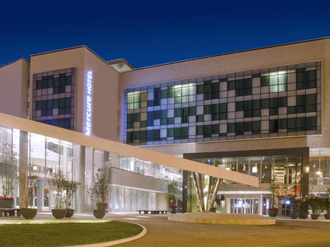 美居拉潘帕圣罗莎酒店