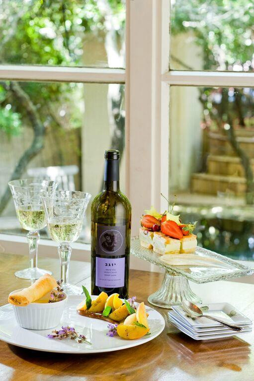 The House In Abirim主图