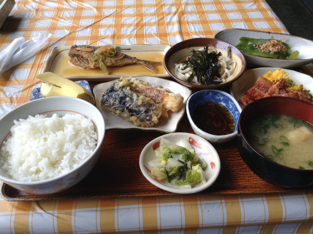 三朝町餐馆和美食-Oshokujidokoro Kajikatei