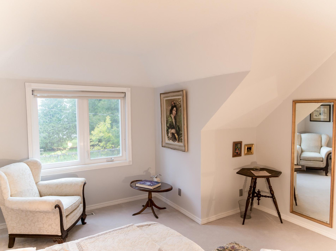 Gypsy by the Lake B&B主图