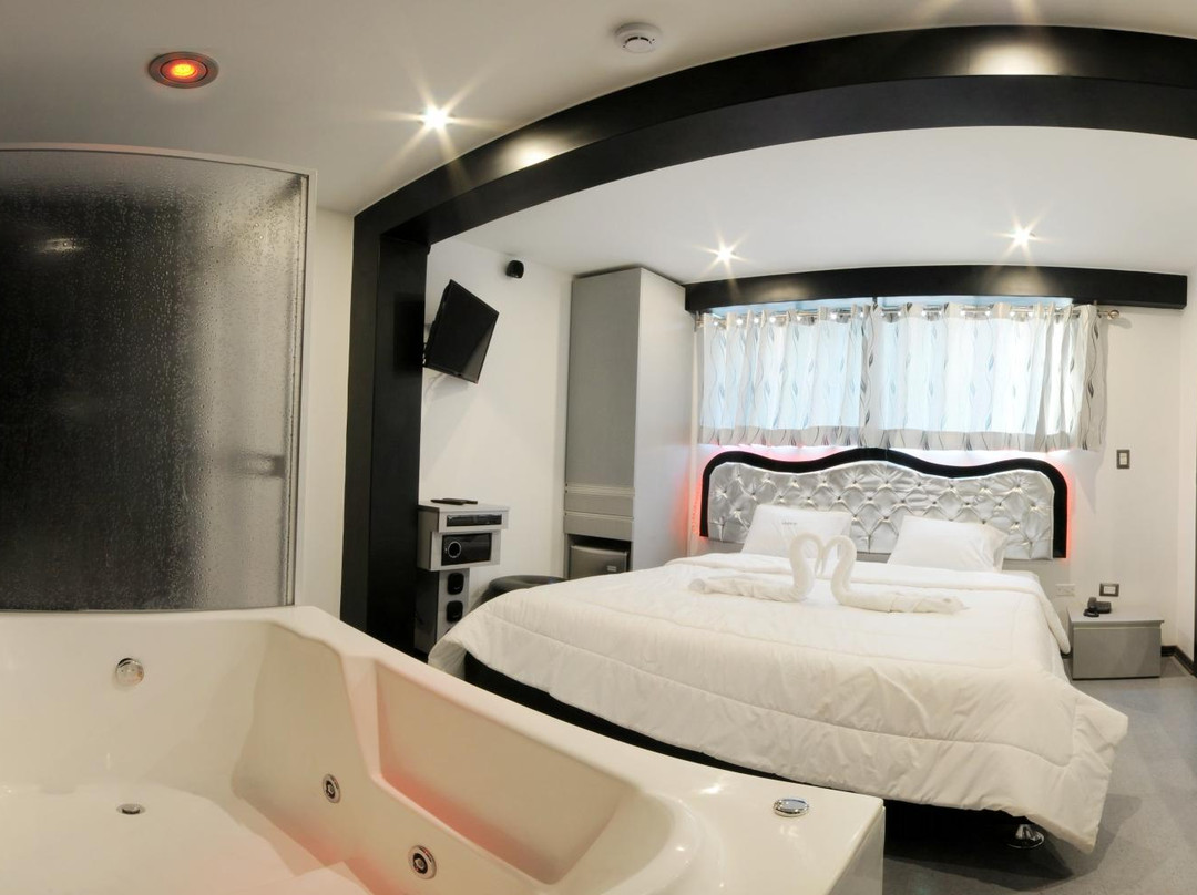 Chao酒店住宿-Qollana Business Hotel