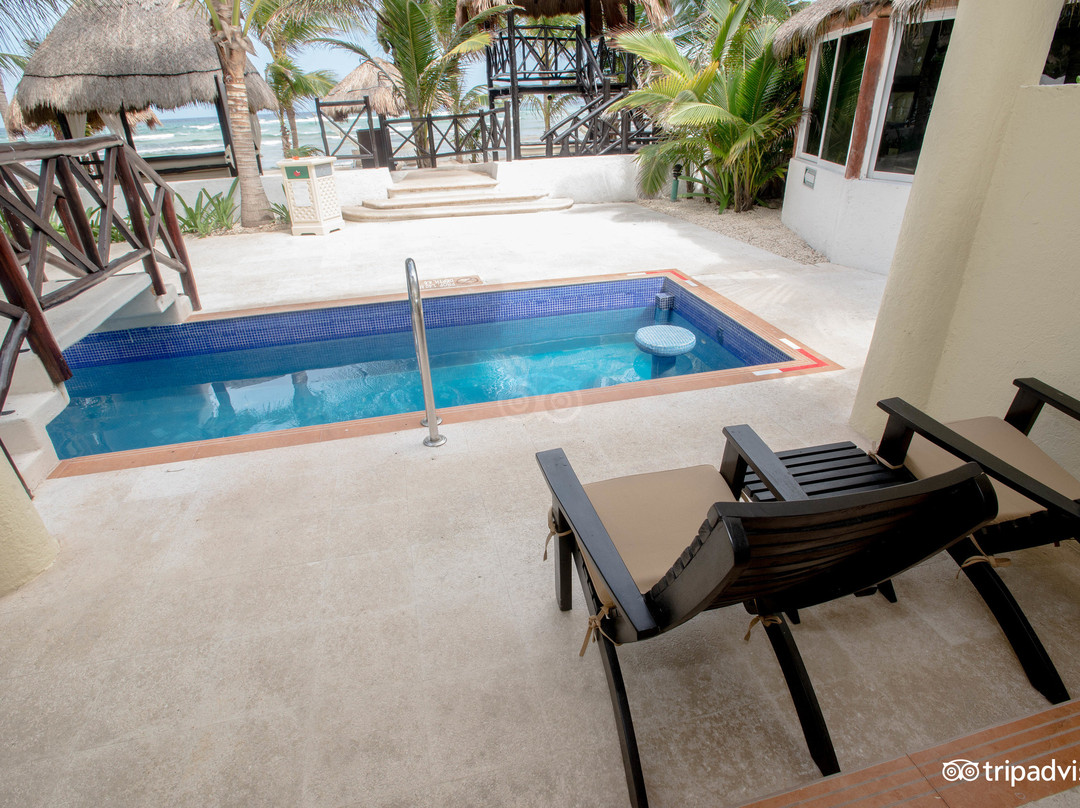 Hidden Beach Au Naturel Resort