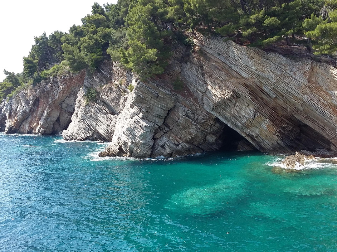 Petrovac旅游景点-Petrovac Quay