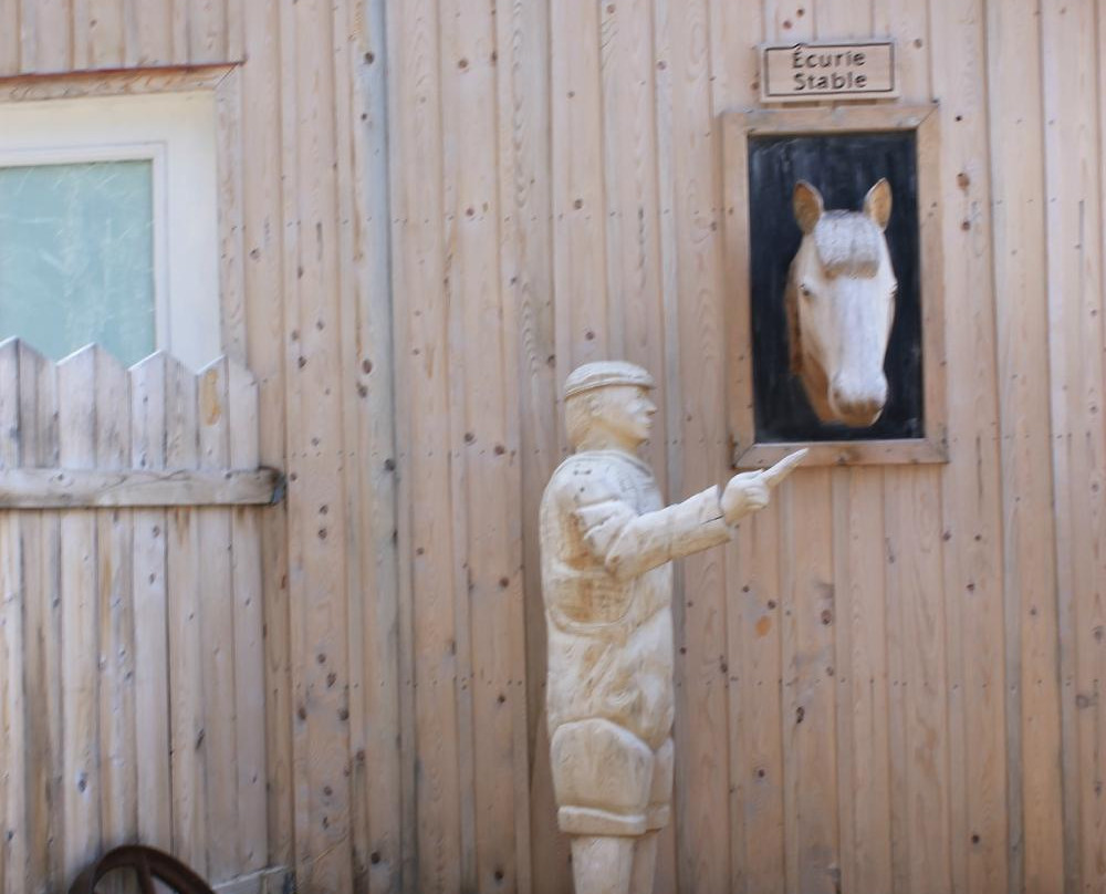 Sentier Magique de Sculpture景点图片