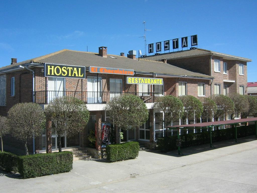 Villafria de Burgos酒店住宿-Hostal El Chocolatero