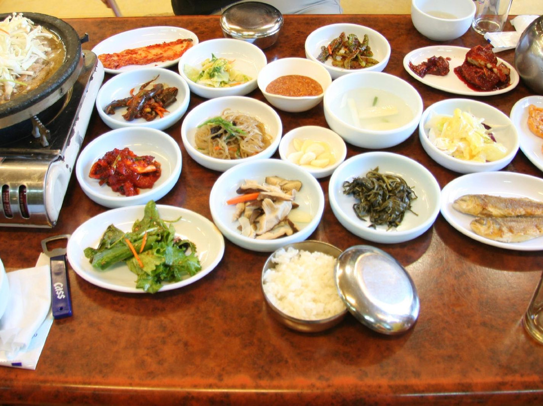 公州市餐馆和美食-Gomanaru Dolssambap