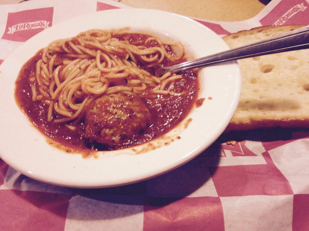 Jackson餐馆和美食-LaRosa's Pizza Jackson