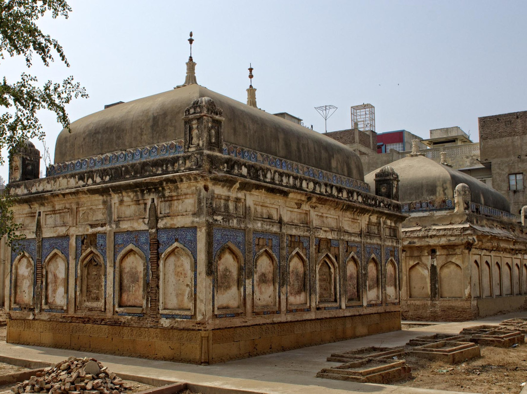 Miran Ja Quba (Tombs of Mirs)-海德拉巴必去景点