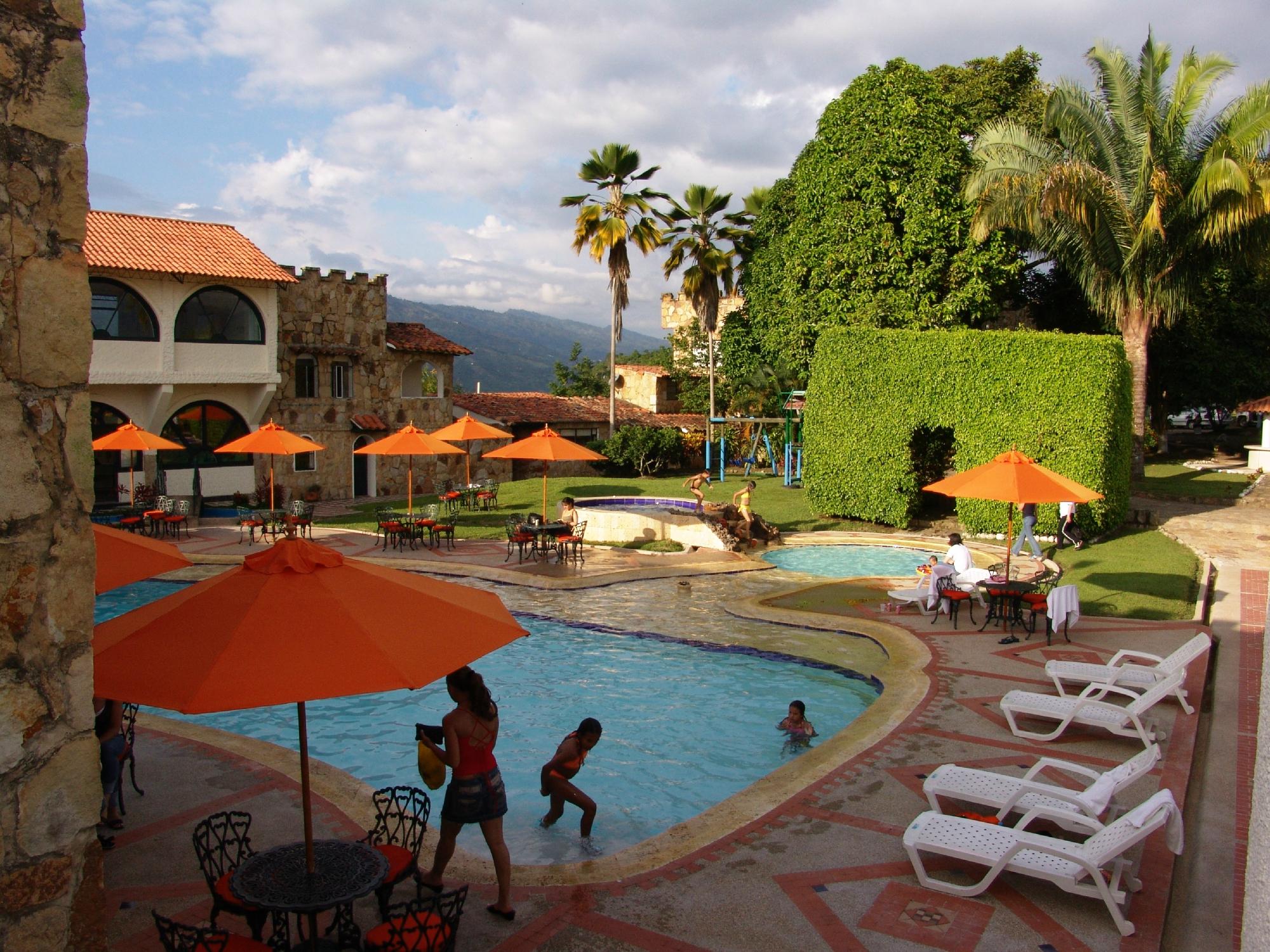 Hotel El Castillo-泳池