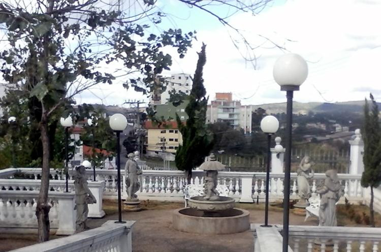 Immigrant Memorial-维涅杜必去景点