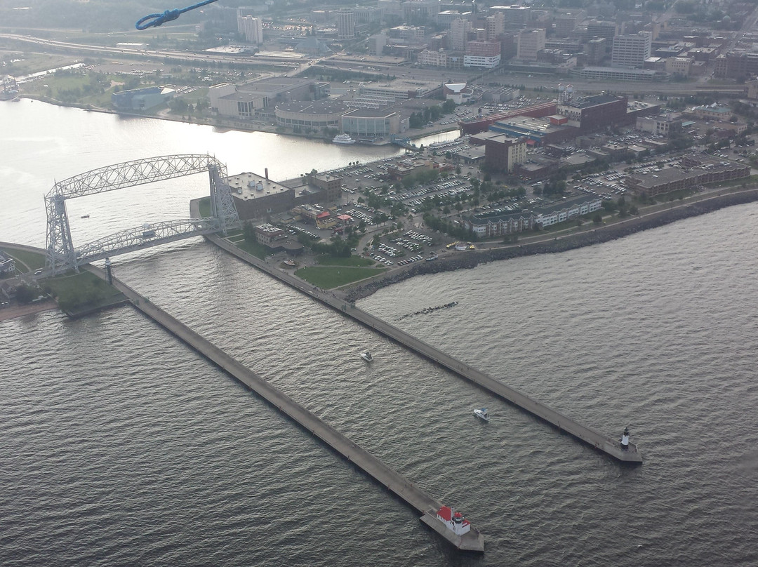 Lake Country Air & Beaver Air Tours-德卢斯必去景点