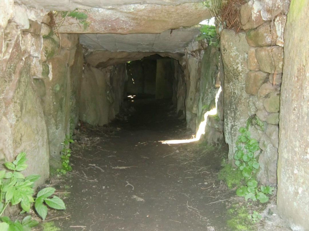 Dolmen de Mane Rethual-Locmariaquer必去景点