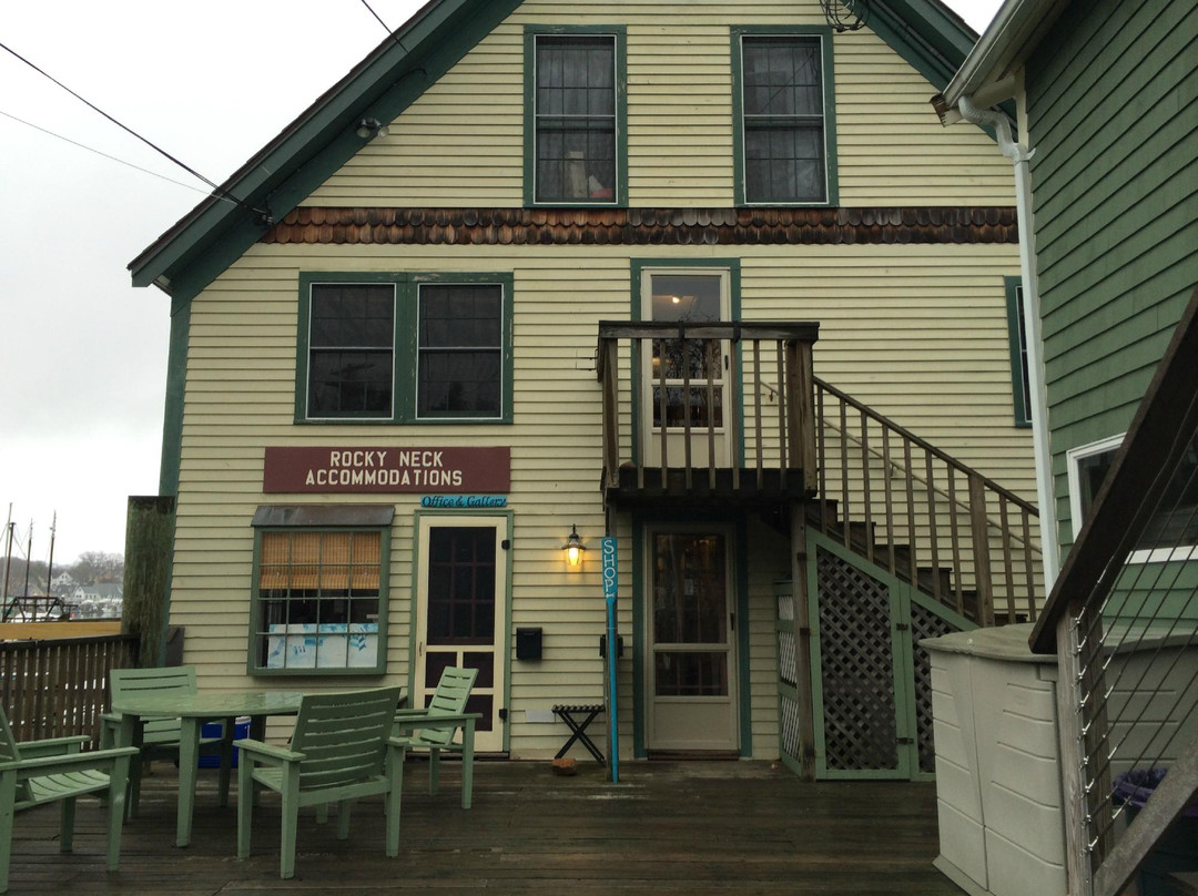 Rocky Neck Accommodations